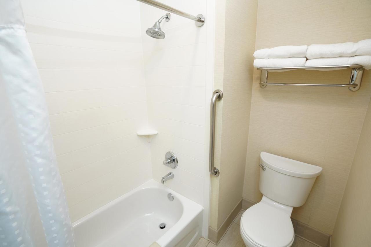 קניונוויל Creekside Hotel & Suites מראה חיצוני תמונה