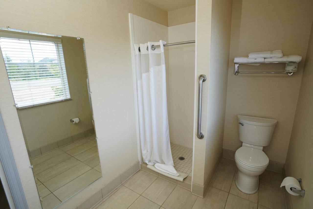 קניונוויל Creekside Hotel & Suites מראה חיצוני תמונה